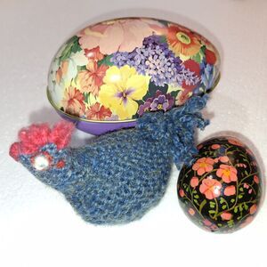 3 Eggs And A Slighly Deranged Chicken Hen Egg Hider For Easter Decor Fun